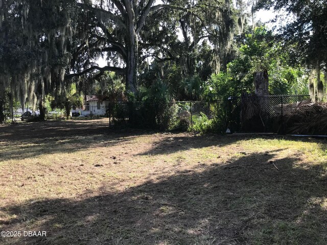 557 Park Dr, Daytona Beach, FL 32114