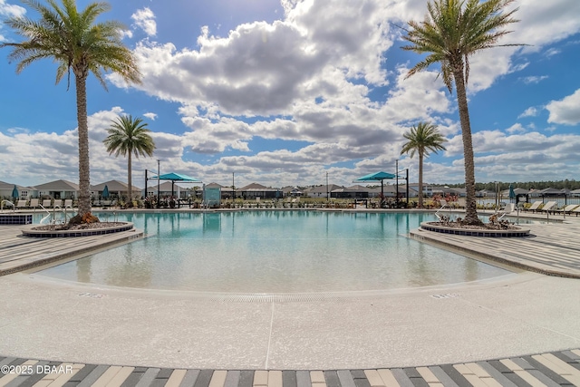 557 Mosaic Blvd, Daytona Beach, FL 32124 - view of community pool