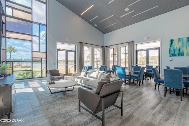 557 Mosaic Blvd, Daytona Beach, FL 32124 - building lobby with high vaulted ceiling