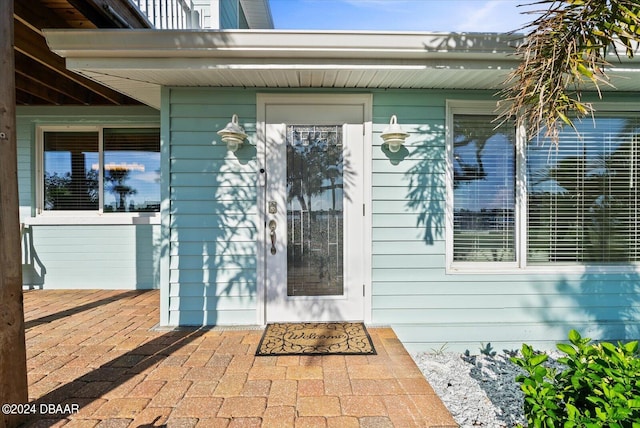 view of property entrance