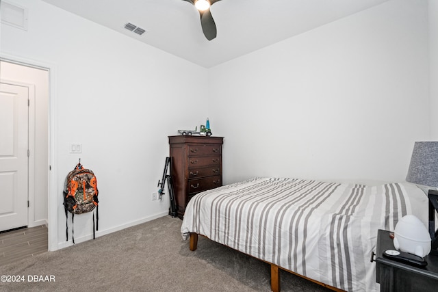 bedroom with carpet flooring and ceiling fan