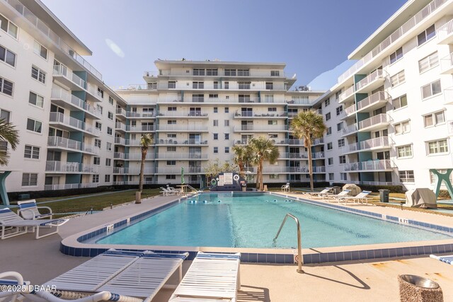 2727 N Atlantic Ave Unit 109, Daytona Beach, FL 32118 - view of community pool