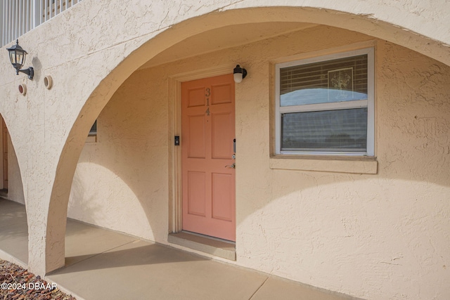 view of property entrance