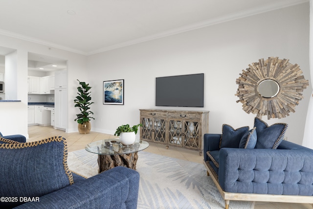 living room featuring light tile patterned floors, baseboards, and ornamental molding