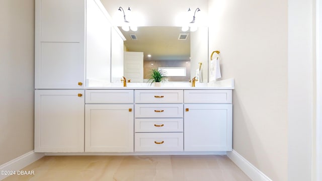 bathroom with vanity