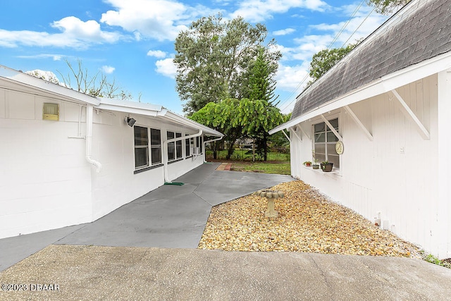 view of yard with a patio