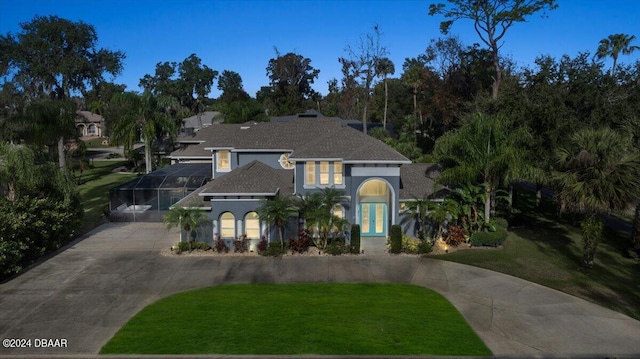 view of front of property with a front yard