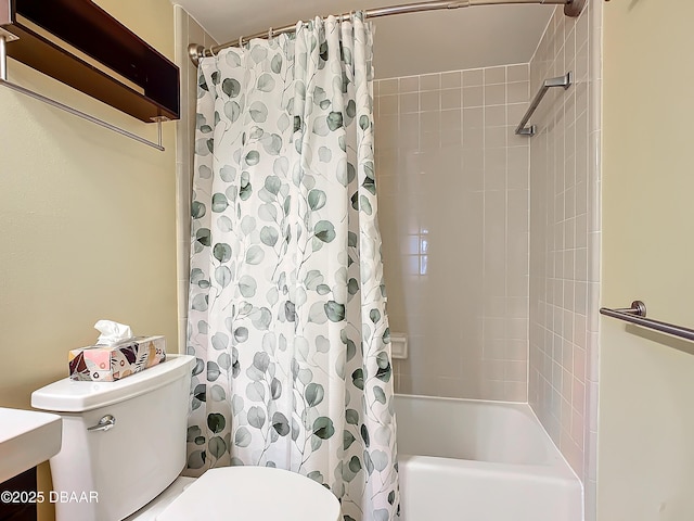 full bathroom featuring vanity, toilet, and shower / bath combo