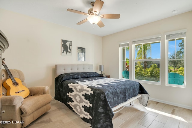 bedroom with ceiling fan
