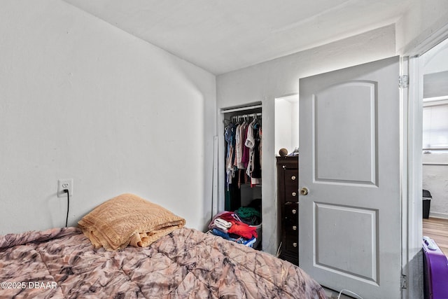 bedroom with a closet