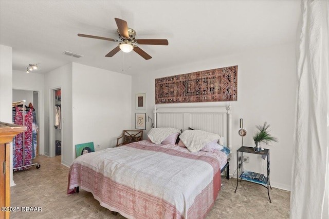 bedroom with ceiling fan