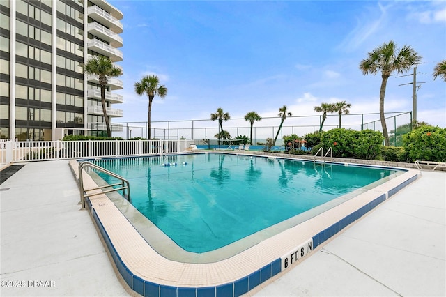 view of swimming pool