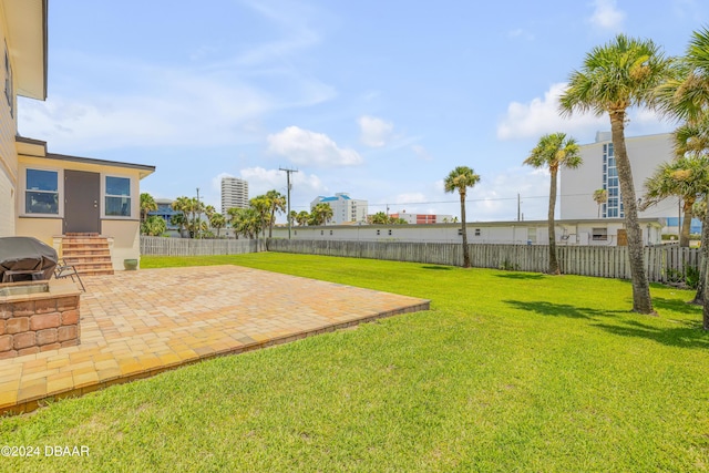 view of yard with a patio