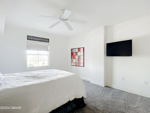 bedroom featuring carpet and ceiling fan