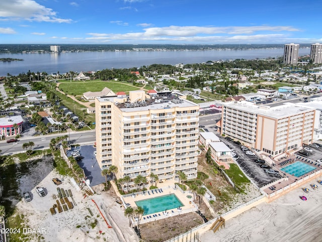 bird's eye view with a water view