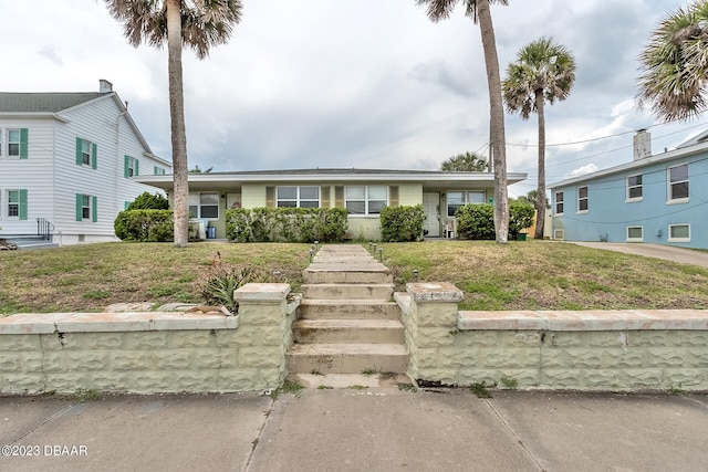 view of front of property