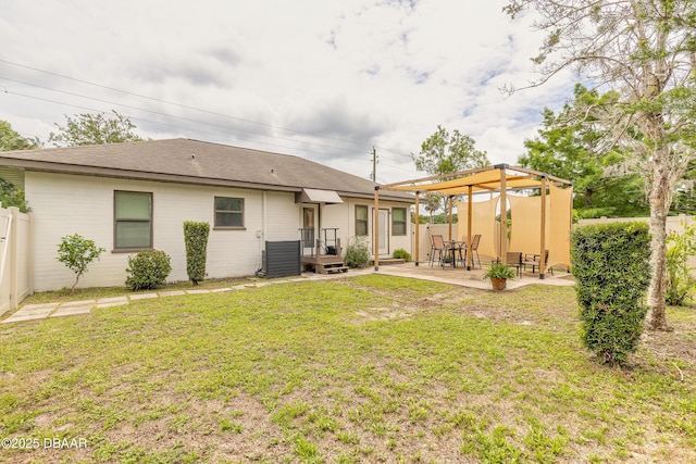 92 S Orchard St, Ormond Beach, FL 32174 - rear view of house featuring a patio and a shingled roof