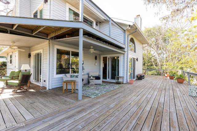 deck with ceiling fan