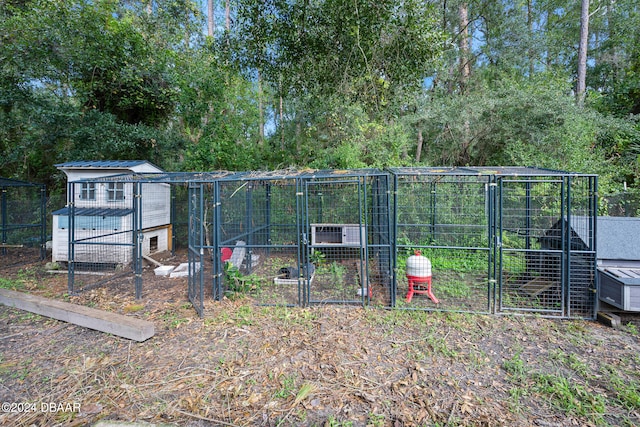 view of yard with an outdoor structure