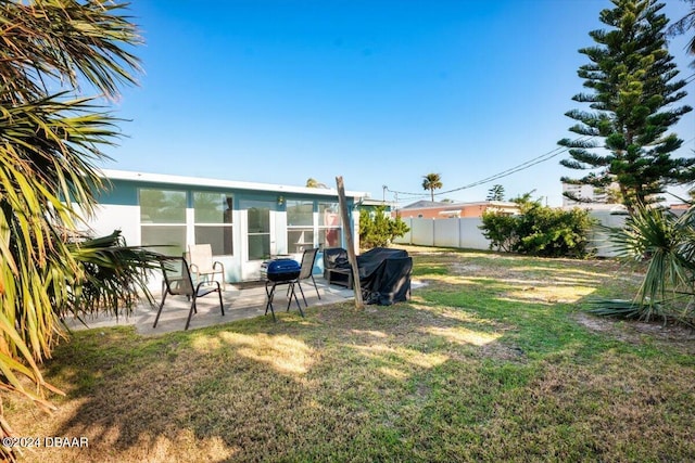 view of yard with a patio