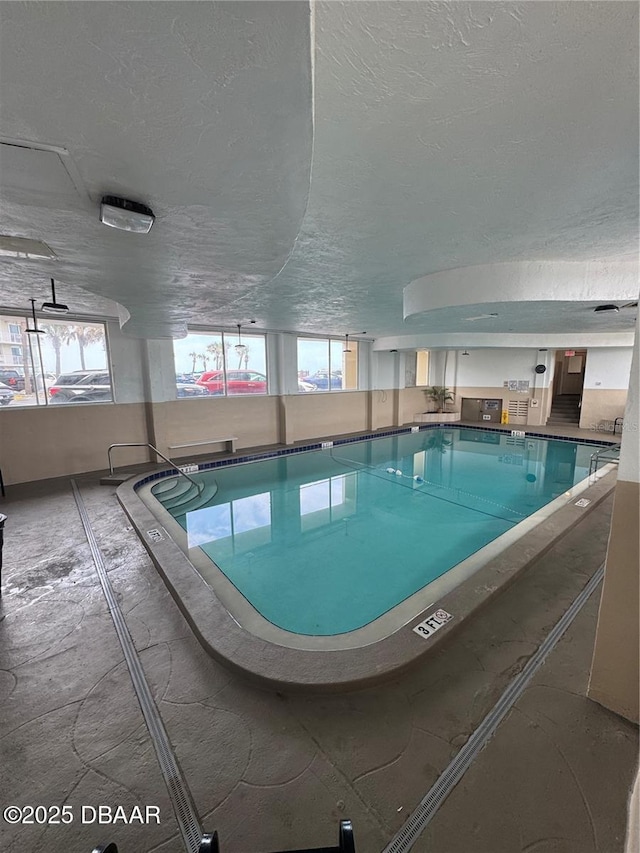 1233 S Atlantic Ave Unit 3070, Daytona Beach, FL 32118 - view of indoor pool