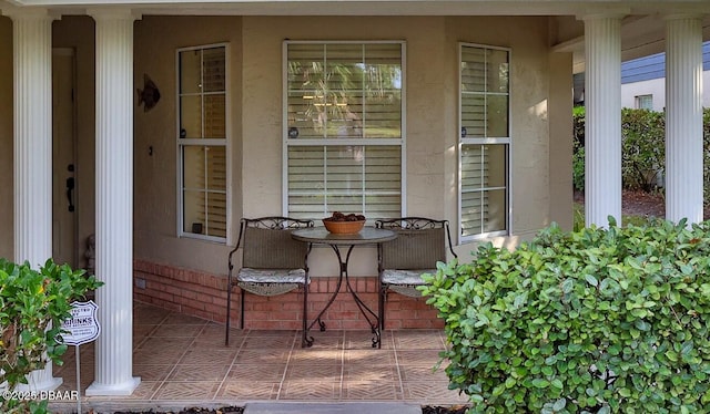 view of patio / terrace with covered porch