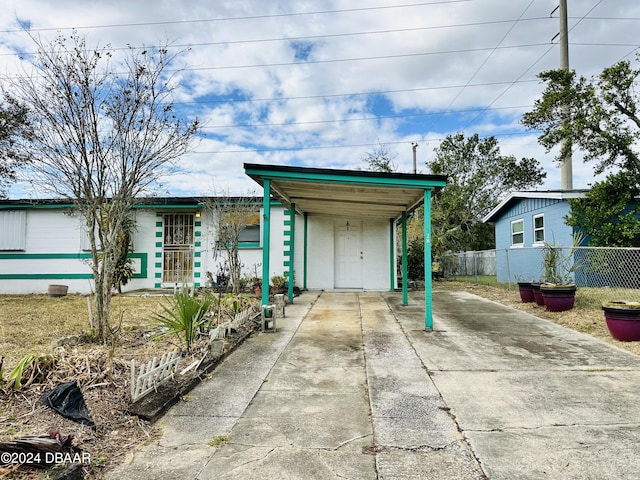 view of front of house