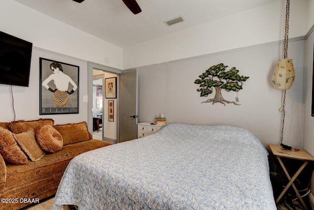 bedroom with ceiling fan