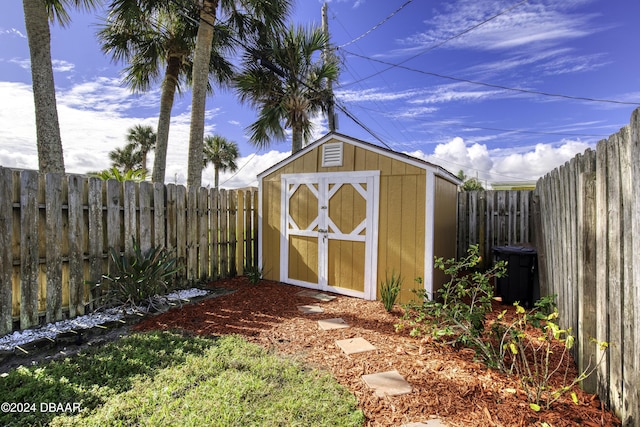 view of outbuilding