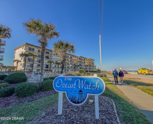 view of community / neighborhood sign