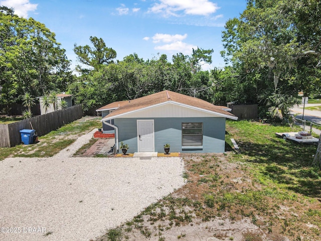 1214 Flomich St, Daytona Beach, FL 32117 - view of front of home featuring gravel driveway