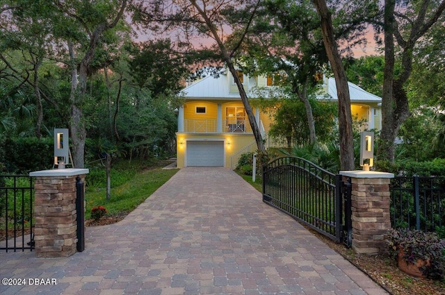 view of front of house featuring a garage