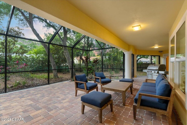 sunroom with decorative columns