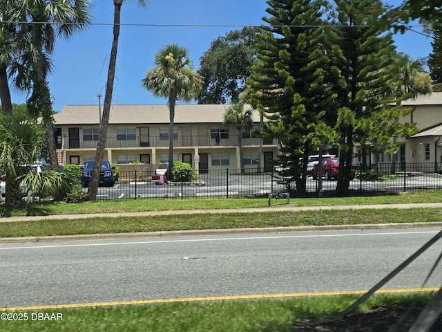 1351 S Ridgewood Ave Unit 12, Daytona Beach, FL 32114 - photo 1