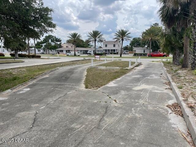 223 Ridgewood Ave, Holly Hill, FL 32117 - photo 4