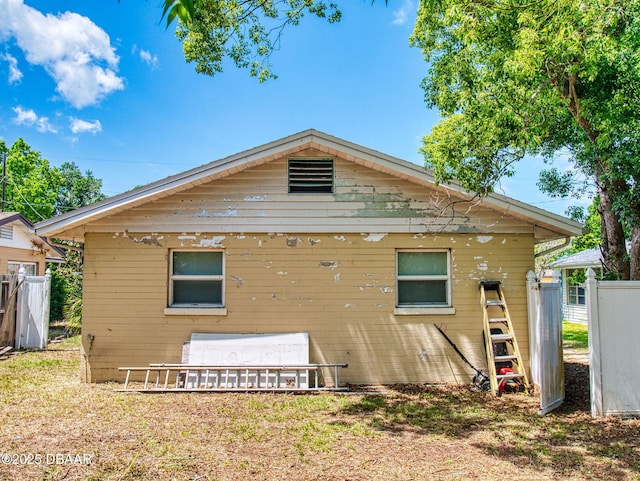 310 Legion Pl, Port Orange, FL 32129 - back of house with fence