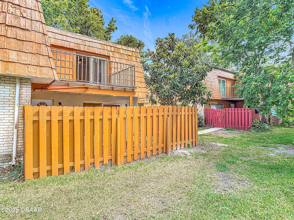 94 Moonstone Ct, Port Orange, FL 32129 - view of yard