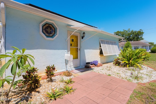 view of property entrance