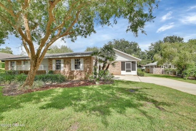 2480 S Glen Eagles Dr, Deland, FL 32724 - photo 2