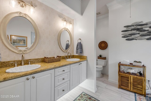 3017 Glin Cir, Ormond Beach, FL 32174 - full bath featuring double vanity and crown molding