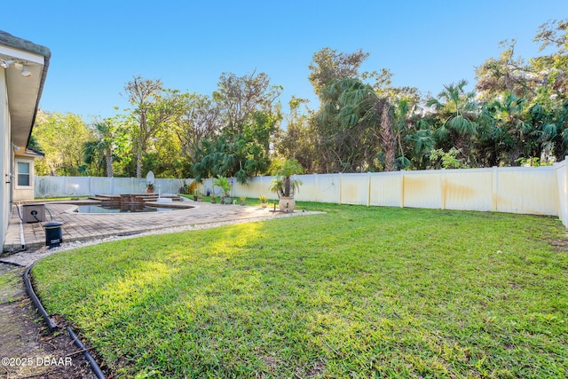 view of yard featuring a patio