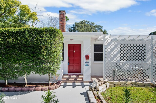 view of entrance to property