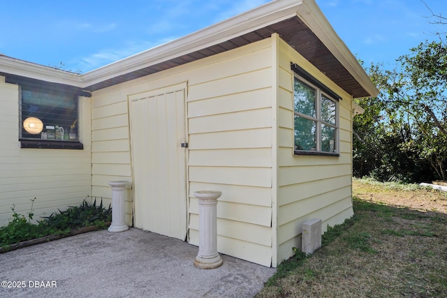 view of outbuilding