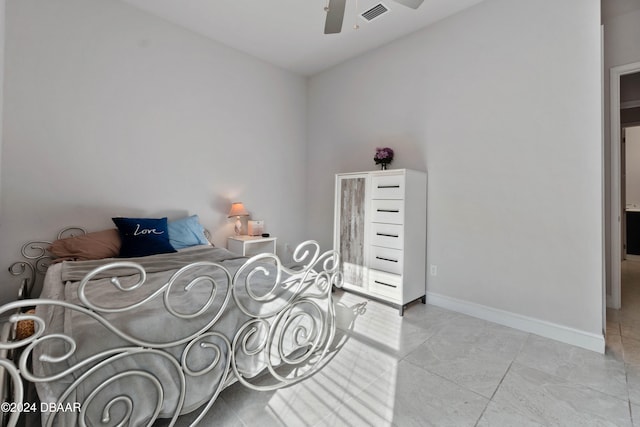 bedroom with ceiling fan