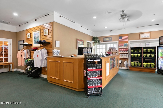 welcome area with ceiling fan