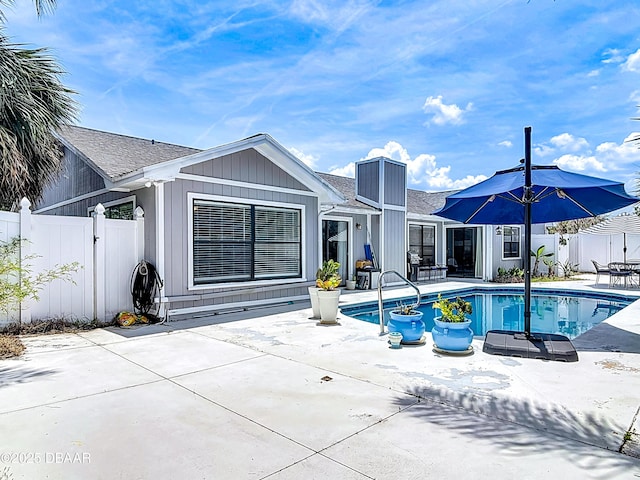 7 Heather Ln, Ormond Beach, FL 32174 - view of pool featuring a patio area and a fenced backyard