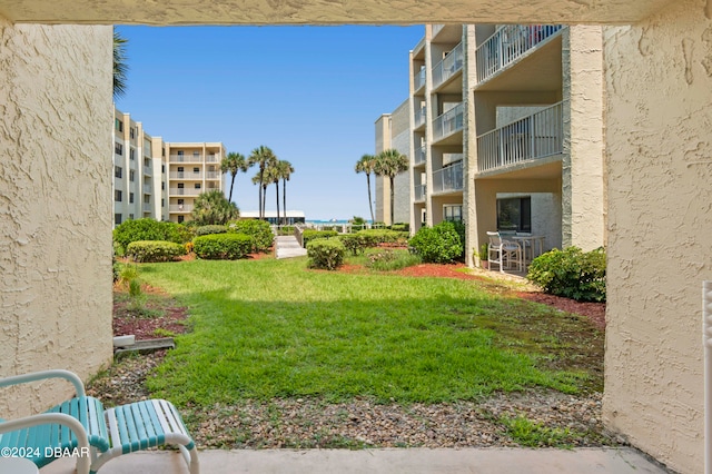 exterior space featuring a balcony