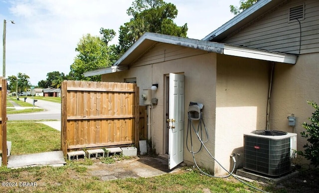 view of outdoor structure with cooling unit