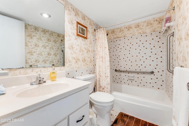 721 S Beach St Unit 205, Daytona Beach, FL 32114 - bathroom with shower / tub combo, vanity, and wallpapered walls