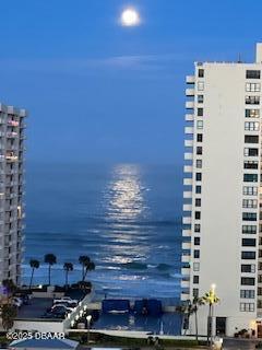 water view featuring a city view